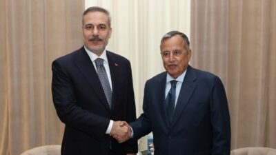 Dışişleri Bakanı Hakan Fidan, Mısır'da Arap Birliği Genel Sekreteri Nebil