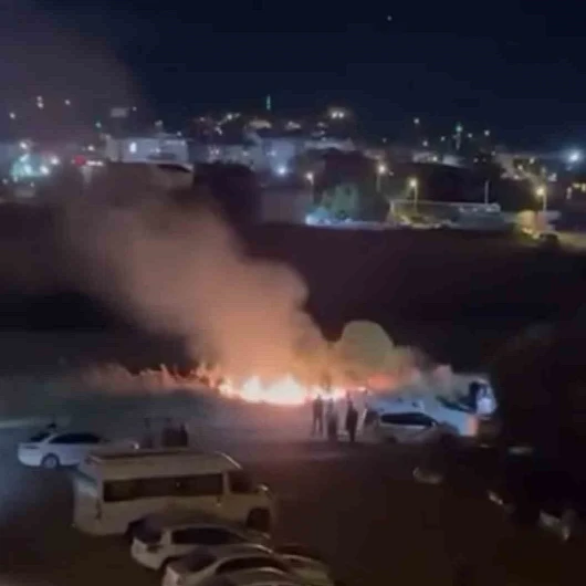 Balıkesir'deki bir düğünde havai fişek gösterisi, beklenmedik bir yangına yol