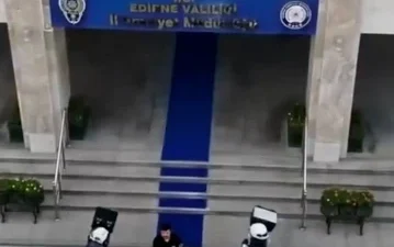 Edirne'de narkotik timleri, uyuşturucu madde ticaretine karşı motosikletli operasyonlarla mücadele