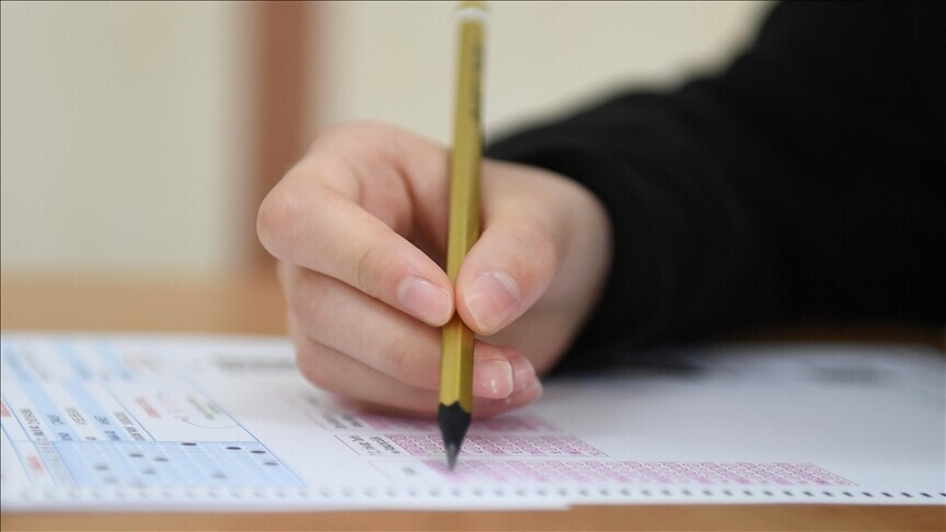 Milli Eğitim Bakanı Tekin, yeni müfredata uygun LGS ve YKS