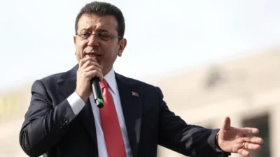 Ekrem İmamoğlu, CHP'den istifa ederek Yeni Parti'ye katıldığını duyurdu. CHP
