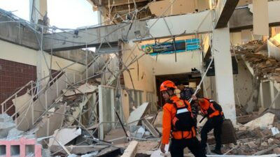 Endonezya'da meydana gelen 7,7 büyüklüğündeki depremde ölü sayısı 51'e yükseldi.
