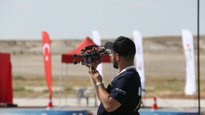 Eskişehir'de düzenlenen FPV Drone Yarışması, 20 takım ve 166 öğrencinin