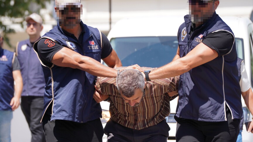 Muğla'daki FETÖ soruşturmasında, Burkay Karatepe'nin ailesinin olaylara karıştığı ve kardeşiyle