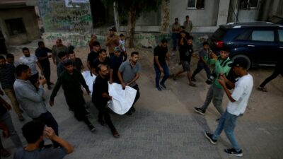 İsrail'in Gazze'deki kafeye düzenlediği İHA saldırısında 6 Filistinli hayatını kaybetti,