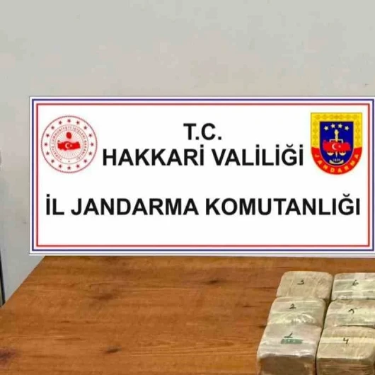 Hakkari'nin Şemdinli ilçesinde düzenlenen operasyonda, İran sınır hattında 7 kilo