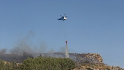 Hatay'da Narlıca Mahallesi'nde çıkan orman yangınına itfaiye ve orman ekipleri