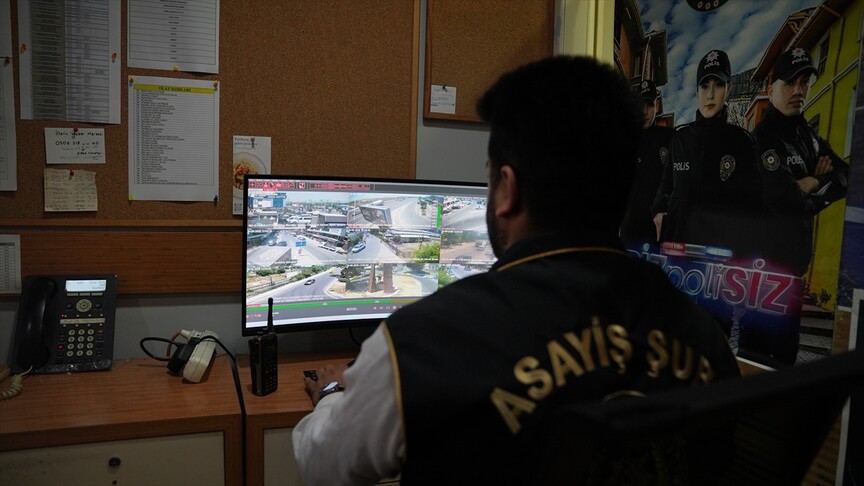 İstanbul polisi, dolandırıcılık vakalarına karşı yürüttüğü etkili çalışmalarla 2025'in ilk