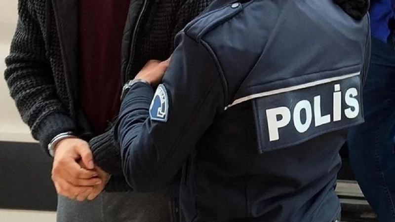 İstanbul'da gerçekleştirilen operasyonda 11,5 ton uyuşturucu üretilebilecek ham madde ele