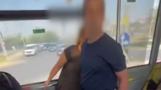 İzmir'de bir halk otobüsünde 'Gavur İzmir' ifadesi yüzünden tartışmalar büyüyünce