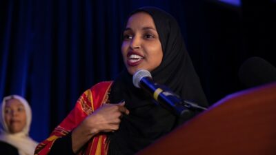 Minnesota'da gerçekleştirilen ön seçimlerde Ilhan Omar, yüzde 80'in üzerinde oy