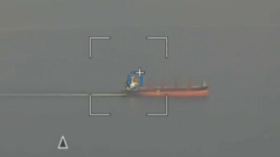 Rusya, Ukrayna'nın stratejik limanlarına yönelik askeri operasyonlarını sürdürüyor. Karadeniz'de gerçekleştirilen