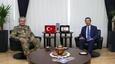 KKTC Dışişleri Bakanı Ertuğruloğlu, Türk askeri varlığının Kıbrıs için hayati