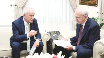 Kılıçdaroğlu, Yeni Yol Grubu'na destek sunarak eski siyasi ortaklarına sahip