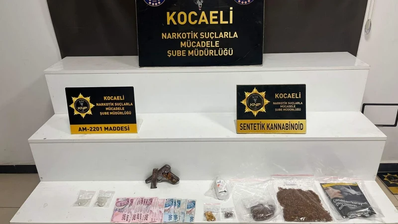 Kocaeli'de gerçekleştirilen uyuşturucu operasyonunda gözaltına alınan 11 kişiden 6'sı tutuklandı.