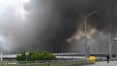 Krasnodar'daki İHA saldırısının ardından petrol rafinerisinde yangın çıktı. İki kişi