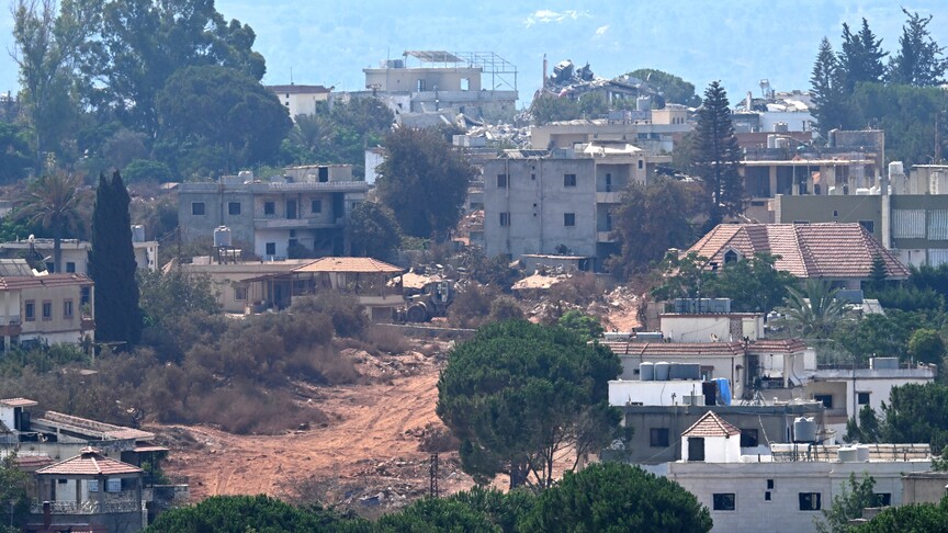İsrail'in Lübnan'a yönelik saldırıları devam ederken, patlamamış mühimmatla ilgili operasyonda