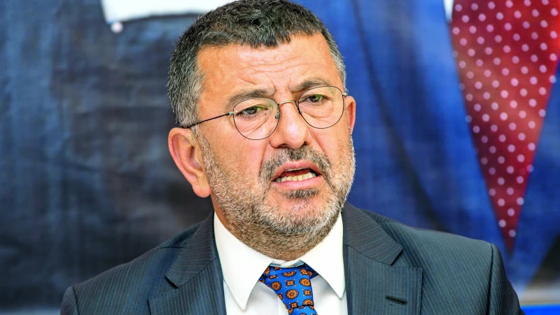 Cumhurbaşkanlığı tezkereleri Meclis'te gündeme geldi. Özel ve Ağbaba'nın dosyaları Karma