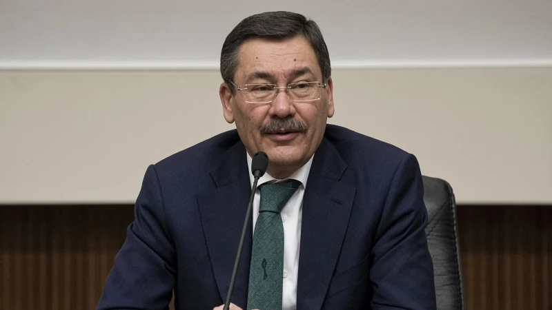Melih Gökçek, yurt dışına para transferi iddialarına ilişkin açıklamalarda bulundu