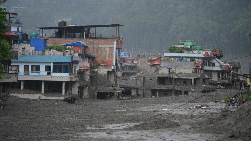 Nepal'deki sel felaketi sonrası can kaybı 162'ye ulaştı. Arama kurtarma