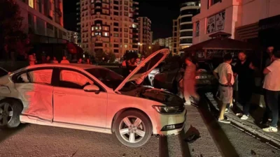 Niğde'de yaşanan zincirleme kazada, 5 araç ve bir motosiklet hasar