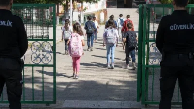 Yeni eğitim-öğretim yılıyla birlikte okullarda güvenlik önlemleri artırılıyor ve 30