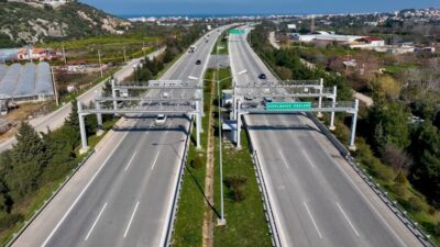 Ulaştırma Bakanı Uraloğlu, otoyollarda serbest geçiş sisteminin devreye girdiğini açıkladı.