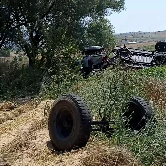 Samsun'un Havza ilçesinde meydana gelen kazada, bir buğday yüklü traktör