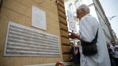 31 yıl önceki pazar yeri katliamında hayatını kaybedenler, Saraybosna'da düzenlenen