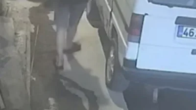 Kahramanmaraş'ta selam vermek için girdiği tamirhanede kanal boşluğuna düşen kişiyi,