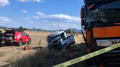 Kütahya'nın Simav ilçesinde meydana gelen trafik kazasında 1 kişi hayatını