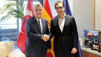 Bakan Bolat, İspanyol mevkidaşıyla görüşerek iki ülke arasındaki ticaret ilişkilerini