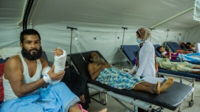 Türk Sahra Hastanesi, Bangladeş'teki Arakanlı Müslümanların sağlık sorunlarına çözüm sunuyor.