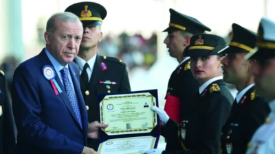 Cumhurbaşkanı Erdoğan, mezuniyet töreninde Türkiye'nin savunma sanayisine dikkat çekti ve