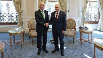 Milli Savunma Bakanı Güler, Pakistanlı mevkidaşıyla İstanbul'da önemli bir görüşme