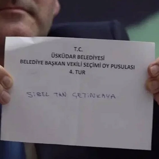Üsküdar Belediye Meclisi'nde yapılan oylamada, Sibel Tan Çetinkaya belediye başkan