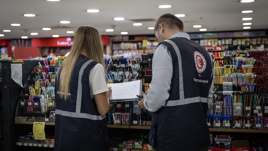 Ticaret Bakanlığı, yeni eğitim yılı öncesinde kırtasiye ürünlerini denetleyerek, tüketicilerin