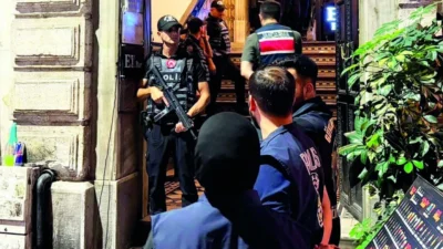 15 ilde düzenlenen 'Ailem Güvende' operasyonunda LGBT derneklerine 3.3 milyon