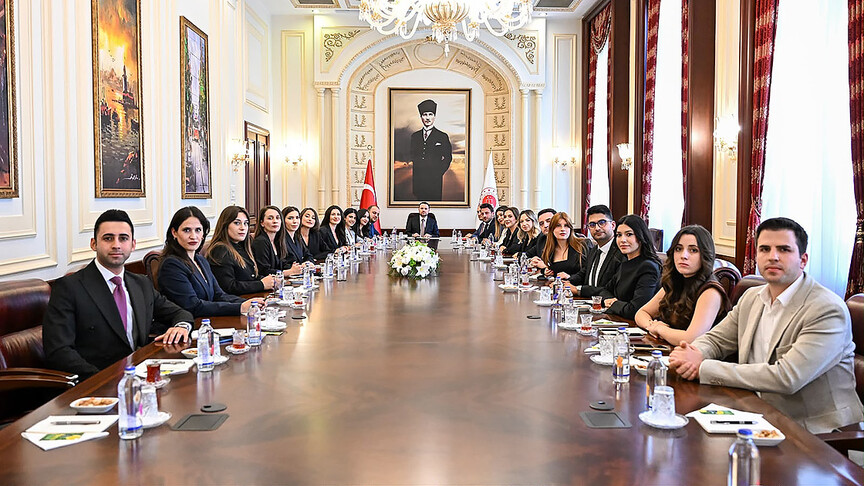 Adalet Bakanı Gürlek, adliye muhabirlerini bakanlıkta ağırlayarak yargı süreçleri ve