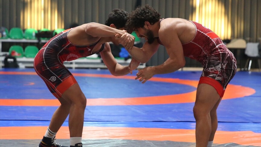 Milli güreşçi Ahmet Duman, dünya şampiyonası ve olimpiyatlarda madalya hedefiyle