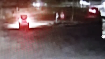 Nevşehir'de alkollü sürücünün aracı, yolda bekleyen bir araca çarparak takla