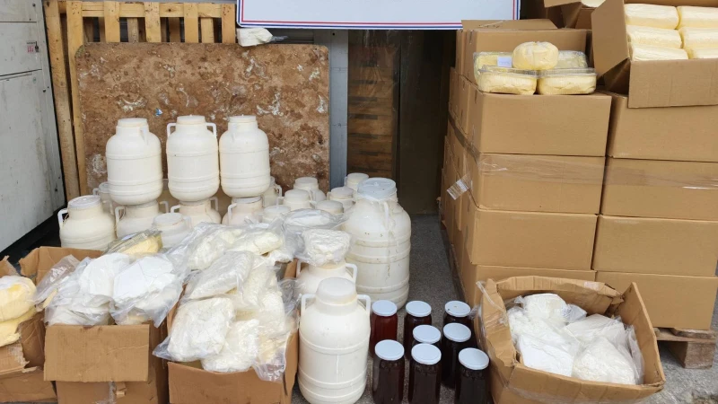 Ankara'da jandarma ekipleri, sahte süt ve süt ürünleri satan bir