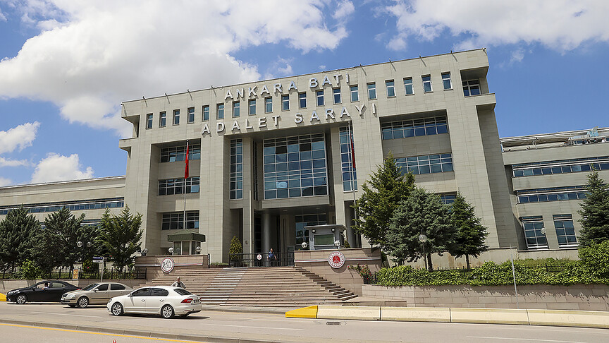 Ankara'da yeni nesil suç örgütlerine yönelik yürütülen operasyonda 44 kişi