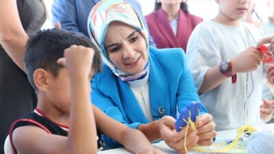 Bakan Göktaş, Kalben Çocuk Köyü'nde devlet himayesindeki çocuklarla atölye etkinlikleri