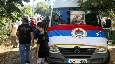 Bosna Hersek, savaş suçlusu Mladic'in cenaze törenine tepki göstererek yaptırım