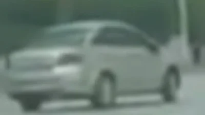 Bursa Yıldırım'da bir sürücü, cadde üzerinde drift yaparak çevredekilerin canını