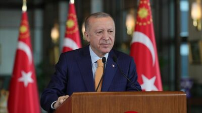 Cumhurbaşkanı Erdoğan, Azerbaycan'ın Anım Günü'nde şehitleri andı, gazilere selam gönderdi.