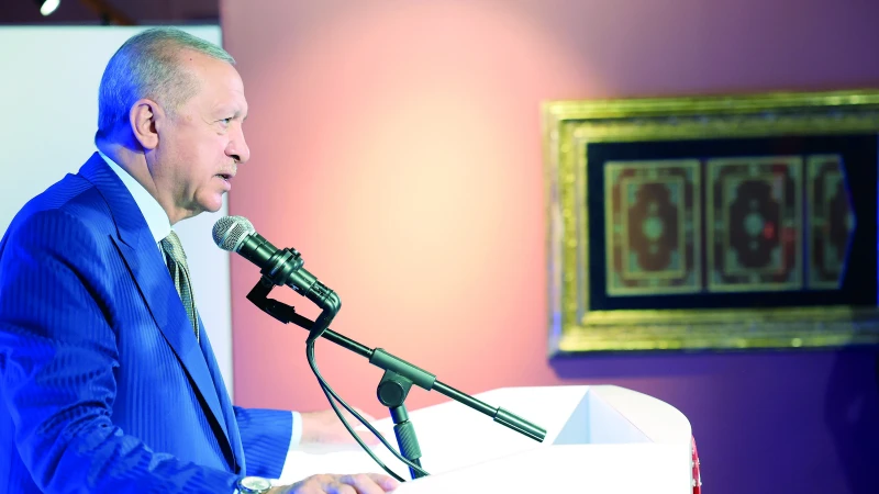 Cumhurbaşkanı Erdoğan, kitapların ve kütüphanelerin geçmişle bağı korumadaki önemini belirtti.