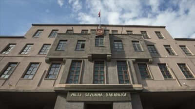Deniz kuvvetleri arama kurtarma çalışmaları sürerken, BAYKAR'ın insansız hava araçları