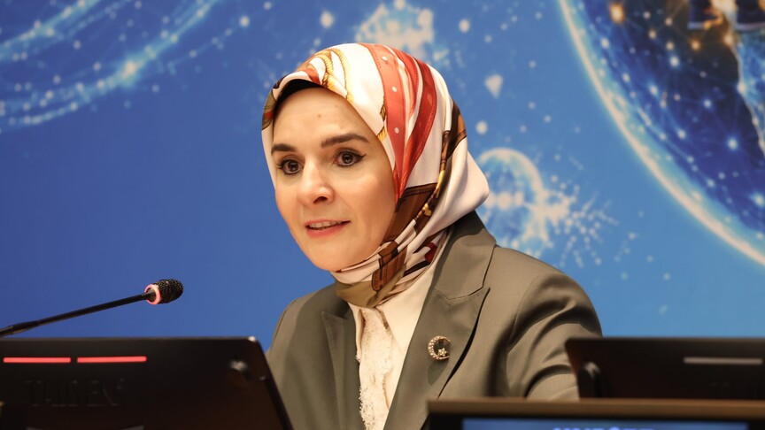 Dijital şiddet, kadınların güvenliğini tehdit ediyor. Bakan Göktaş, teknoloji şirketlerinin